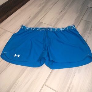 Under Armour short